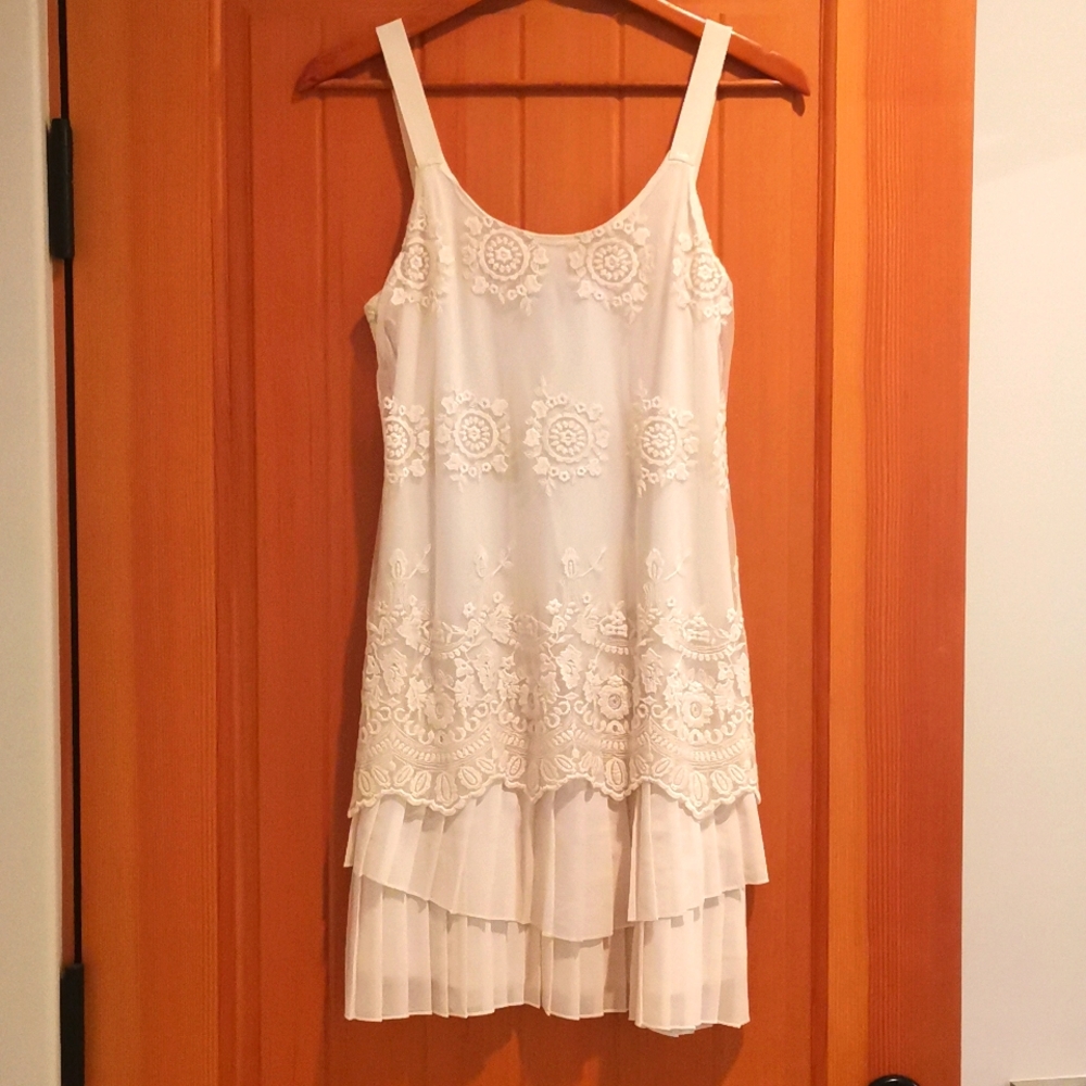 Massimo Dutti lace dress